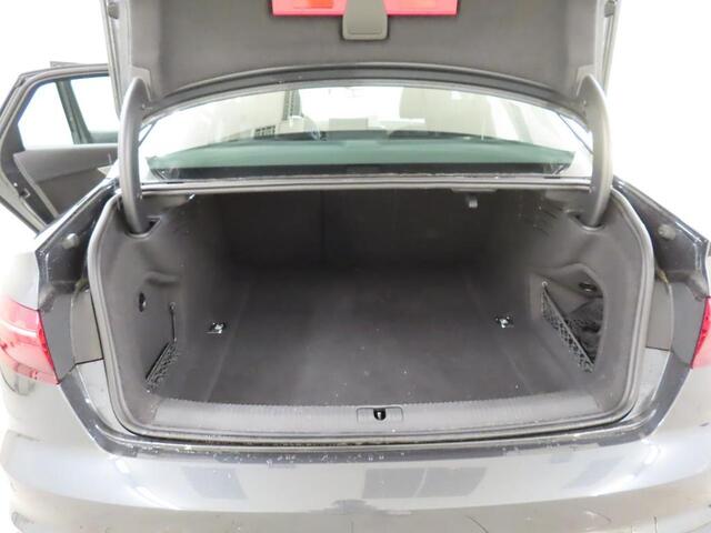 Audi A4 Limousine 35 TFSI Advanced Edition Climate controle | Navigatiesysteem | Parkeersensoren | Cruise controle | Keyless