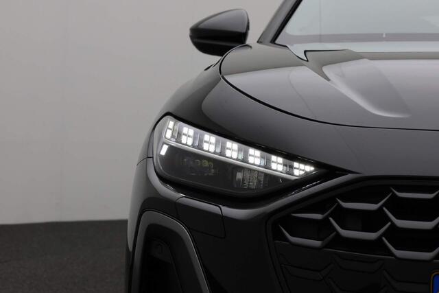 Audi A5 Avant S Edition 40 TFSI 204PK | Stoelen voor, elekt. verstelb. | S line zwart leder-kunstleder | Privacy glas |