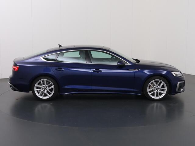 Audi A5 Sportback 40 TFSI S Line | Panoramadak | Navigatiesysteem | Parkeercamera | Cruise Control Adaptief | Stoelverwarming |