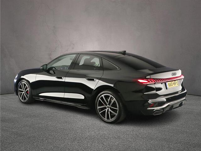 Audi A5 Limousine 2.0 TFSI S Edition | Adapt. Cruise | Optiek Pack | 19 inch | Camera | MMi + | Audi Sound | Parkeerassist Plus | S Line