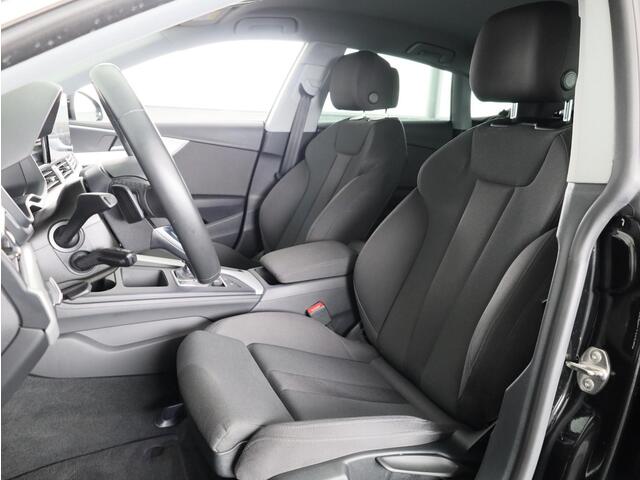 Audi A5 Sportback 40 TFSI Advanced Edition 204pk | Sportstoelen | Matrix LED koplampen | 18 inch lichtmetalen velgen | Voorstoelen met massage functie