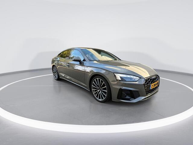 Audi A5 Sportback 35 TFSI 150pk S-Tronic S edition Competition · Matrix LED · Apple/Android Car Play · Inklap. Trekhaak · Elek. Achterklep · Alarmklasse 3 · 19"Velgen · Garantie t/m 20-06-2028 of 100.000km