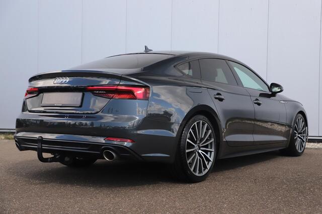 Audi A5 Sportback 35 TFSI Sport S-line black edition Trekhaak Virtual Cockpit LED Matrix Navigatie Half Leder Stoelverwarming Sfeerverlichting 19 inch LMV NAP Dealer Onderhouden!