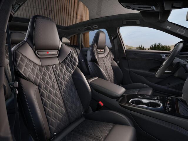 Audi A6 Avant 2.0 e-hybrid quattro S edition Competition