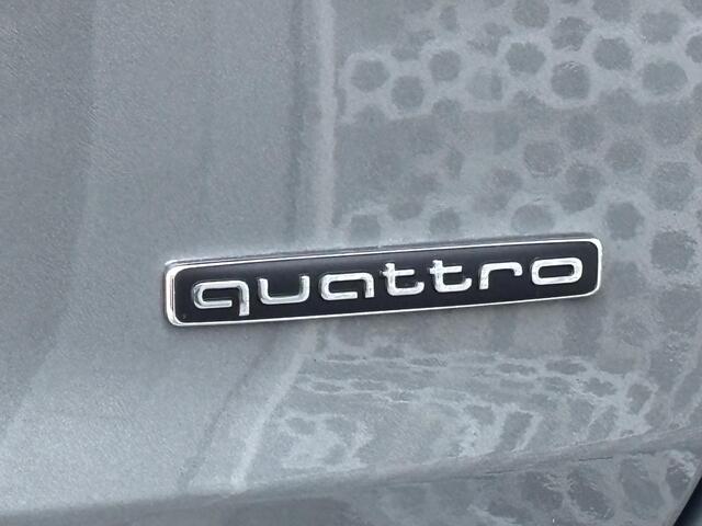 Audi A6 Avant S edition Competition (C8) 50 TFSI e 220 kW / 299 / 20" LM Velgen / Panorama dak / Elektr. Trekhaak / Optiekpakket zwart Plus / HD-Matrix /