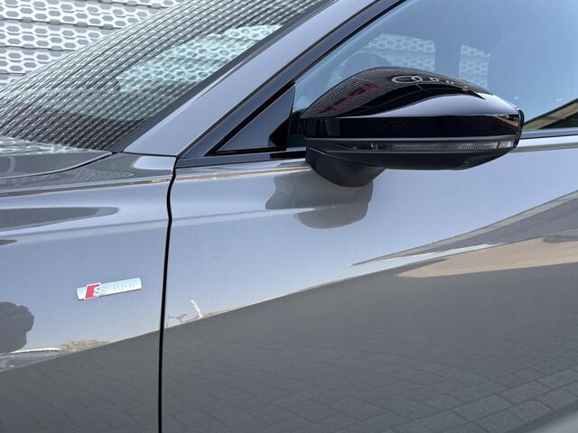 Audi A6 Avant S edition Competition (C8) 50 TFSI e 220 kW / 299 / 20" LM Velgen / Panorama dak / Elektr. Trekhaak / Optiekpakket zwart Plus / HD-Matrix /