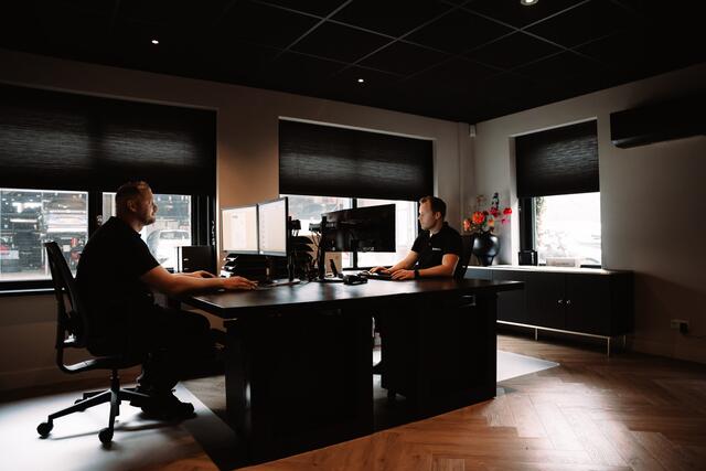 Audi A6 Avant 55 TFSI e 367 pk Quattro Competition S-Line / HD-Matrix-LED/ Pano-Dak/ 360-Camera/ Adap.Cruise/ Black-Optiek/ Sport-Stoelen/ Stoel.Verw/ 20'' LMV