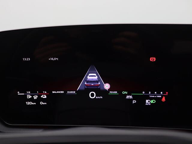 Audi A6 Avant 2.0 e-hybrid quattro S edition Competition 367 PK Sportstoelen plus, head-up, B&O sound, Luchtvering, Panoramadak, Trekhaak, 21" lichtmetalenvelgen