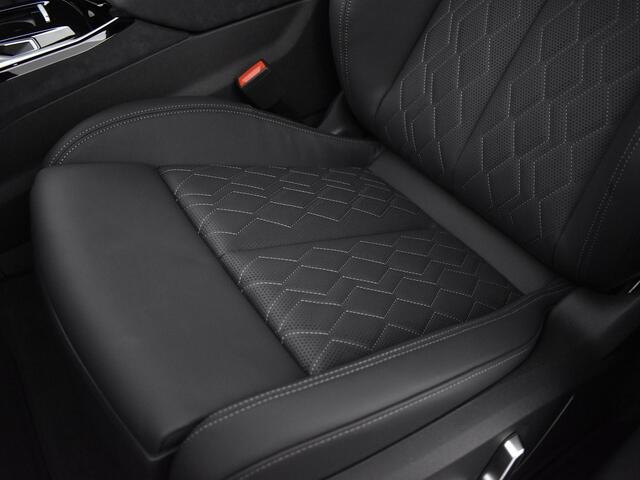 Audi A6 Avant e-tron S edition 100kWh 367 PK · Panorama glasdak · Privacy glas · Rode remzadels · Bang & Olufsen premium 3D · 21" LM Velgen · MEGA Sale