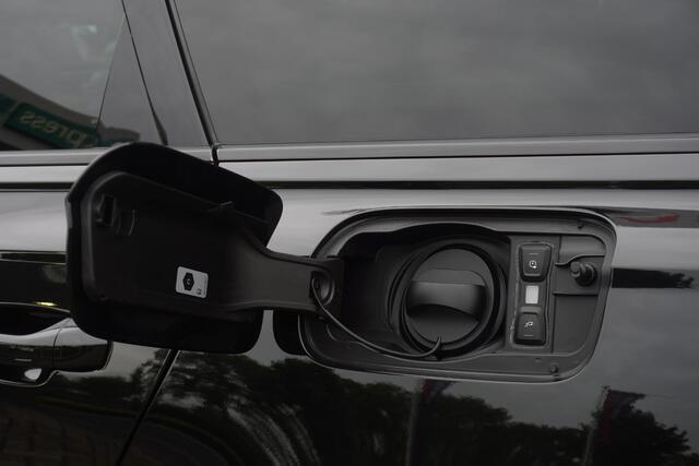 Audi A6 Avant 55 TFSI e quattro Pro Line S Competition | Pano | Optiek Zwart | Trekhaak | ACC | HUD | 21"