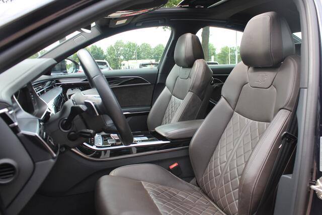 Audi A8 60 TFSI e quattro Pro Line Plus 476pk NL Auto! / Panoramadak / 360Camera / Head-up / B&O / Luxe Leder / Softclose / Keyless / Luchtvering / Stoelmassage / Stoelventilatie