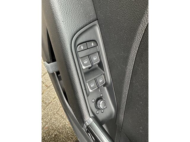 Audi Q2 35 TFSI epic | Navigatie | Cruise control