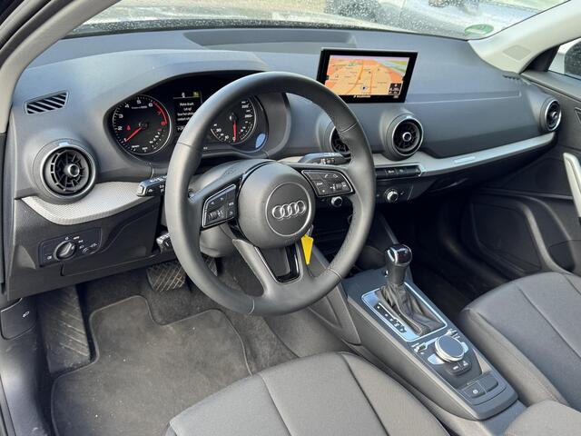 Audi Q2 35 TFSI S Edition | Camera | ACC | Navi | Extra getint glas | LM velgen | Verwarmde voorstoelen | LED - Kop / Achterlichten ( Vestiging - Nieuwegein )