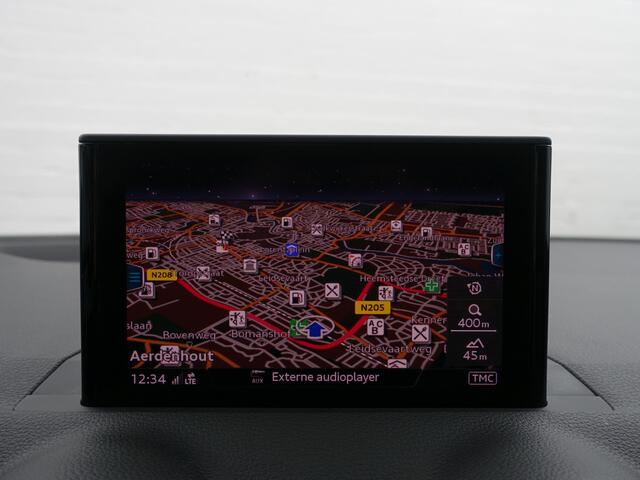 Audi Q2 35 TFSI S Competition Aut- Two Tone, Xenon Led, Park Assist, Stoelverwarming, Navi, Clima, Cruise