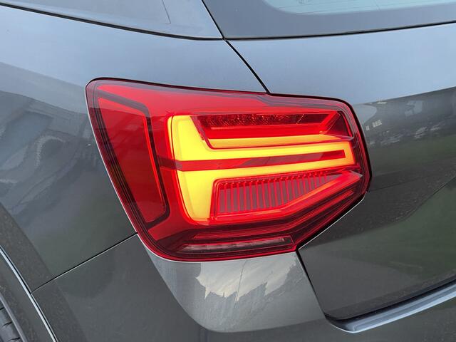 Audi Q2 35 TFSI S-line Black Matrix Audi gar. 2028