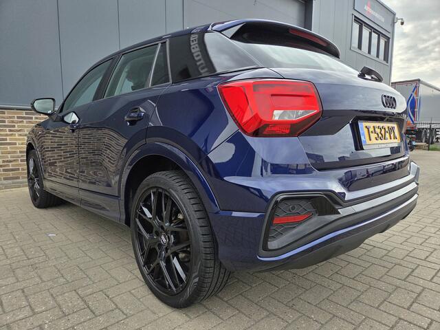 Audi Q2 35 TFSI S Edition 19 INCH,Camera,keyless entry,Leer.