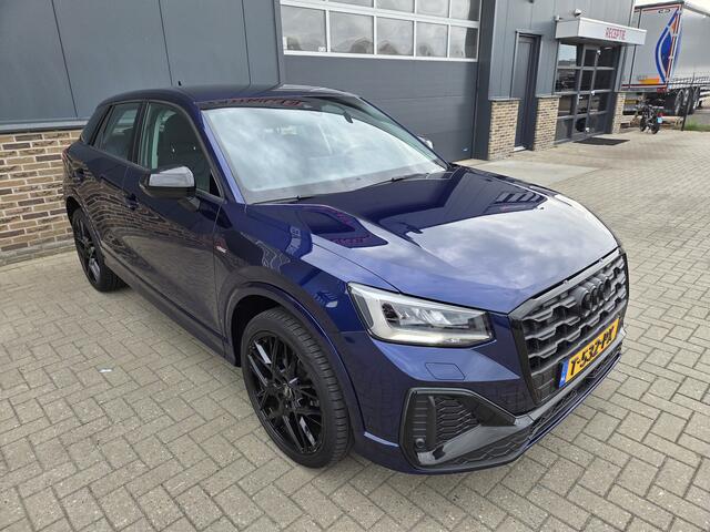 Audi Q2 35 TFSI S Edition 19 INCH,Camera,keyless entry,Leer.