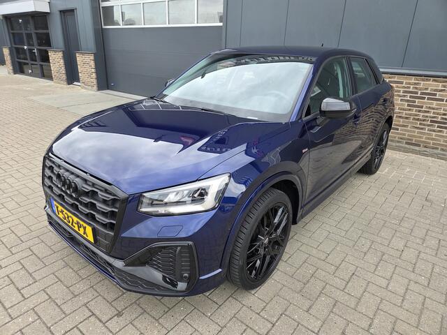 Audi Q2 35 TFSI S Edition 19 INCH,Camera,keyless entry,Leer.