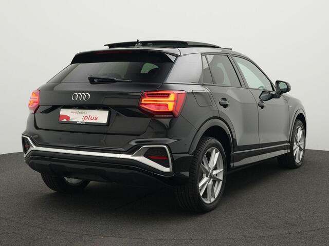 Audi Q2 35 TFSI 150 pk S-tronic S Edition / S-Line | Panoramadak | Matrix LED | Achteruitrijcamera | Navigatie | Stoelverwarming