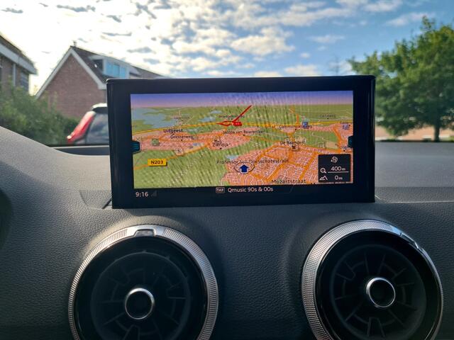 Audi Q2 30 TFSI 110pk S Edition / S-Line Exterieur & Interieur / LED / Virtual Cockpit / Navigatie / Parkeersensoren Achter / 17" LMV