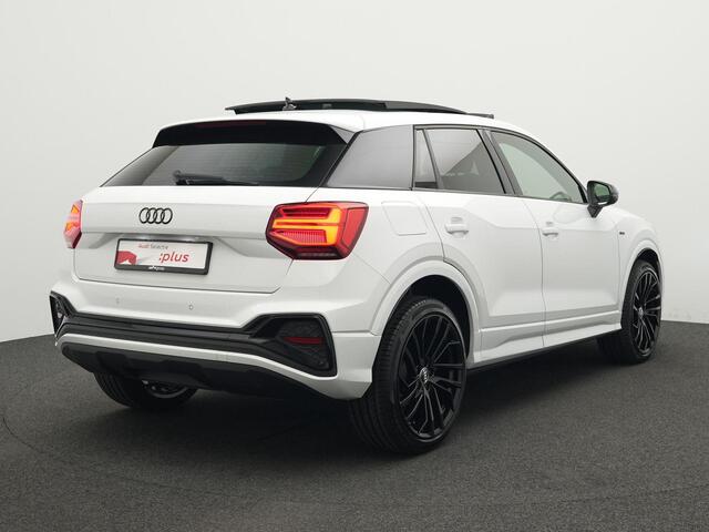 Audi Q2 35 TFSI 150 pk S-tronic S Edition | Panoramadak | Matrix LED | Navigatie | Sportonderstel | Parkeersensoren achter | Optiekpakket zwart | 19 inch