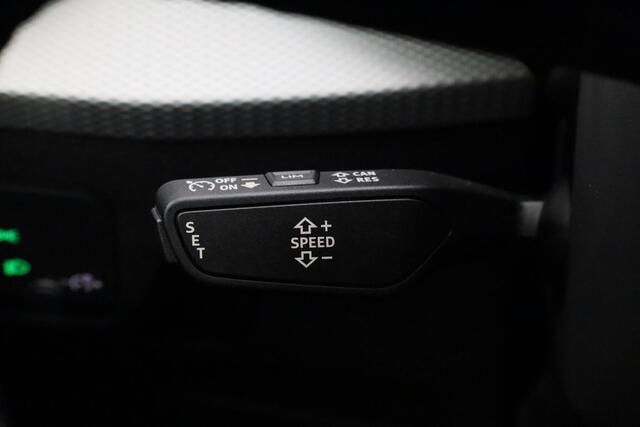 Audi Q2 35 TFSI 150 pk S-tronic Advanced edition / S-Line | Stoelverwarming | Cruise control | Climatronic | Apple Carplay / Android Auto | 17 inch