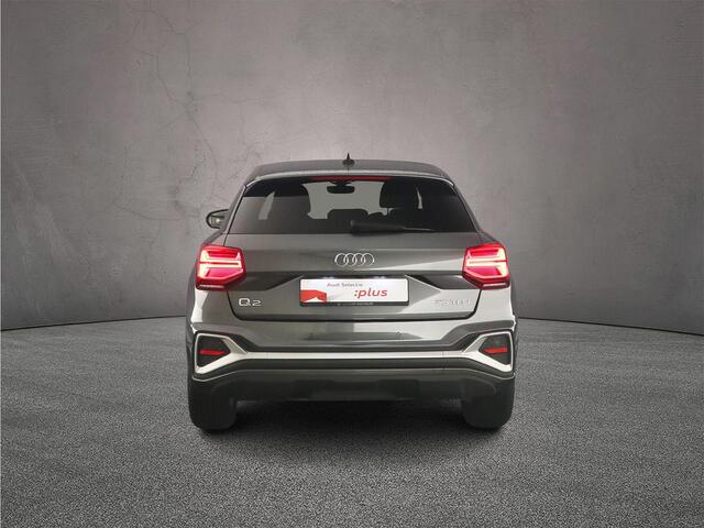 Audi Q2 35 TFSI S Edition | Achteruitrijcamera | Matrix-led | ACC | Ambient lichting | Parking |