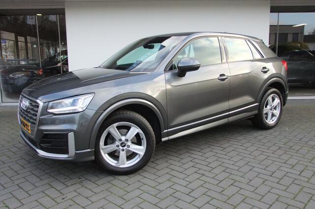Audi Q2 35 TFSI S Edition / S Line / Navigatie/ Parkeersensoren/ Trekhaak afneembaar