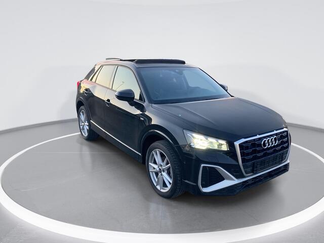 Audi Q2 35 TFSI 150PK S-Tronic S Edition · Panoramadak · Apple/Android · Camera + Parkeersensoren