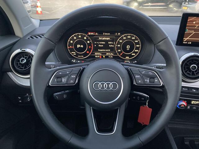 Audi Q2 35 TFSI 150PK S-Tronic S Edition · Panoramadak · Apple/Android · Camera + Parkeersensoren