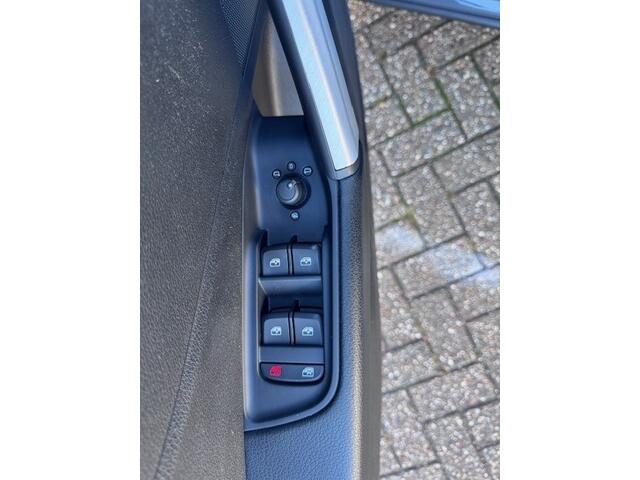 Audi Q2 1.4 TFSI S-Line 150pk Design Automaat. Stoelverw.