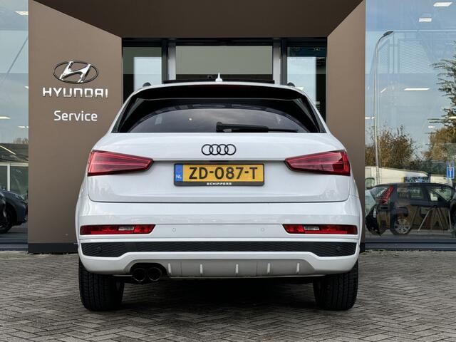 Audi Q3 1.4 TFSI CoD Sport Advance Sport Panoramadak | Half leder