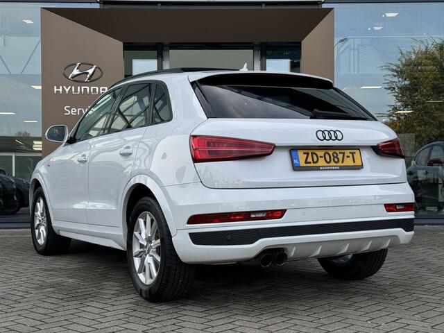 Audi Q3 1.4 TFSI CoD Sport Advance Sport Panoramadak | Half leder