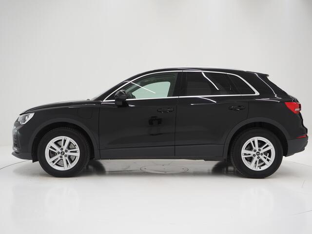 Audi Q3 45 TFSI e edition | Panoramadak | Leder | Keyless | Carplay | Dodehoekdetectie