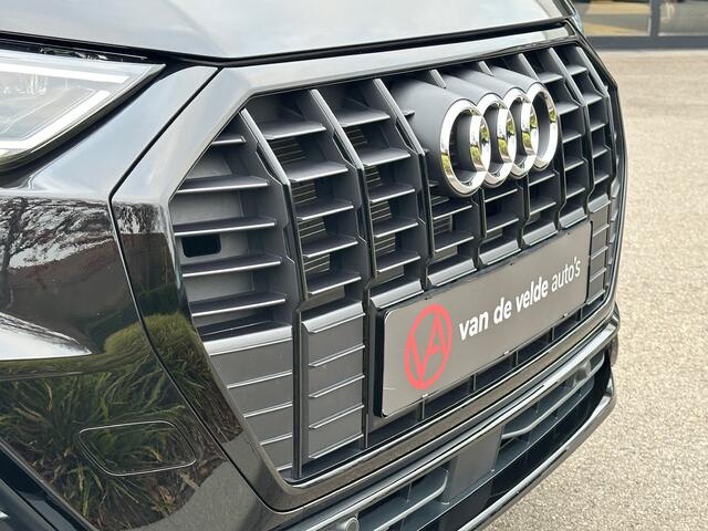 Audi Q3 35 TFSI S-line | Panoramadak | Trekhaak | Camera | Elek. Achterklep | Rijklaar incl. garantie