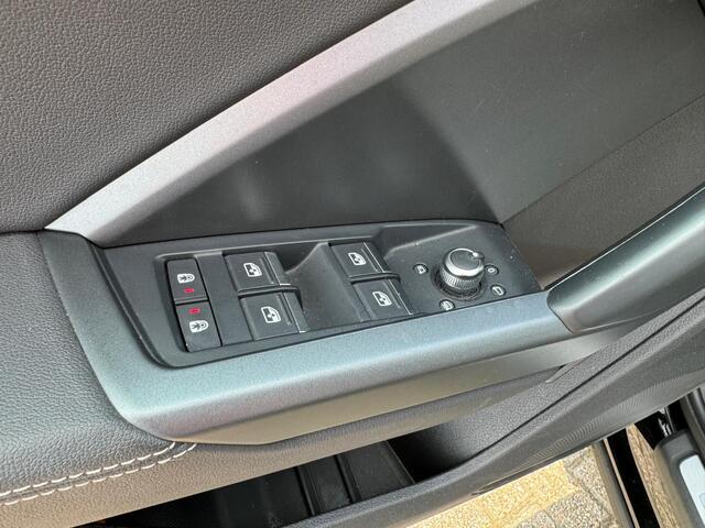 Audi Q3 Sportback 35 TFSI Pro Line S 3x S line 360 camera apple carplay 3x s line panoramadak