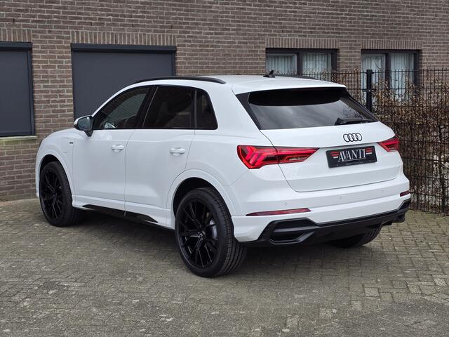 Audi Q3 45 TFSI e S edition PLUG IN HYBRID S-LINE AUT VIRTUAL COCKPIT 245 PK LED STOELVERWARMING ADAPTIVE CRUISE CONTROL AFGEVLAKT STUURWIEL