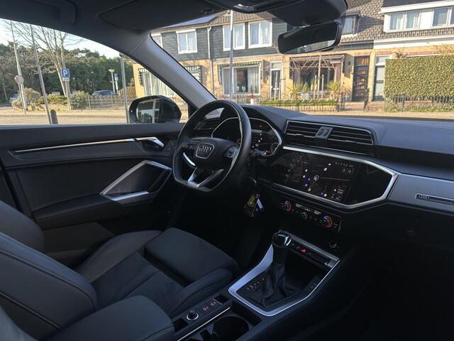 Audi Q3 Sportback 35 TFSI S Line Edition Stoelverwarming/Camera/Navi/Apple Carplay/Android.