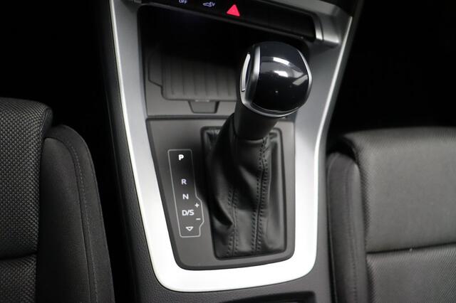Audi Q3 Sportback 45 TFSI e 245 PK ACC Trekhaak Virtual Cockpit Sportstoelen Stoelverwarming 19 Inch