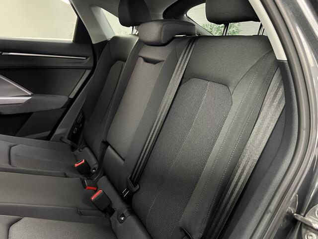 Audi Q3 Sportback 45 TFSI e S Edition S-Line 245 PK November '23 - Model 2024 Stoelverw. / Apple Car Play / Keyless
