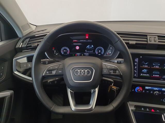 Audi Q3 35 TFSI 150pk S-Tronic S-Line Camera, Virtual cockpit, Leder/alcantara