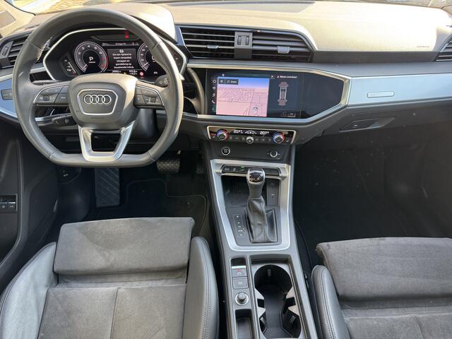 Audi Q3 Sportback 45 TFSIe 245 pk S-line Black Pano