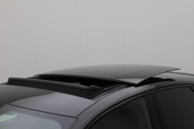 Audi Q3 35 TFSI 150 pk S-tronic Advanced edition / S-Line | Panoramadak | Trekhaak | Achteruitrijcamera | Leder/alcantara | Stoelverwarming