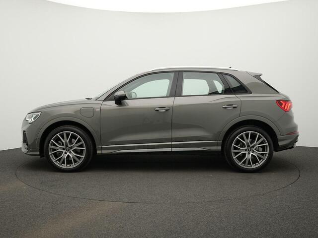 Audi Q3 S edition 45 TFSI e 180 kW / 245 pk S-tronic | Camera | Leder | Standkachel | 20 inch
