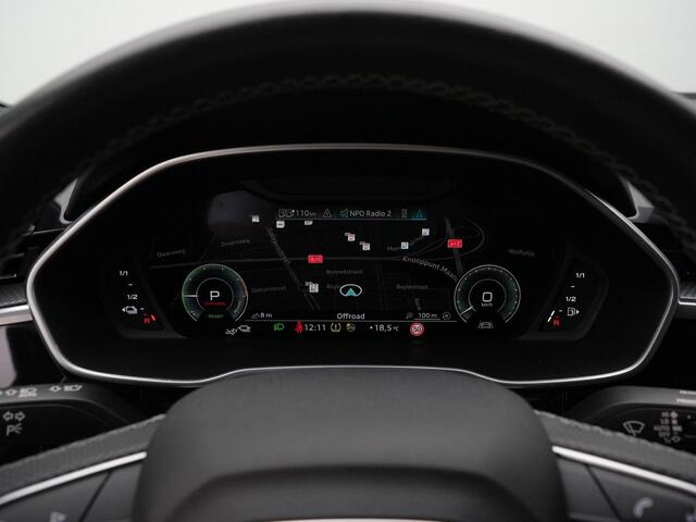 Audi Q3 S edition 45 TFSI e 245 pk S-tronic | Panoramadak | Stoelverwarming | Standkachel | Cruise Control | Side Assist | 19 inch