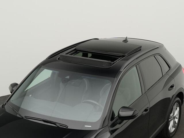 Audi Q3 S edition 45 TFSI e 245 pk S-tronic | Panoramadak | Stoelverwarming | Standkachel | Cruise Control | Side Assist | 19 inch