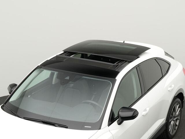 Audi Q3 Sportback 45 TFSI e 245 pk S-tronic S Edition | Matrix LED | Panoramadak | Optiekpakket zwart | Cruise control | Stoelverwarming | SONOS sound | 20 inch lichtmetalen velgen