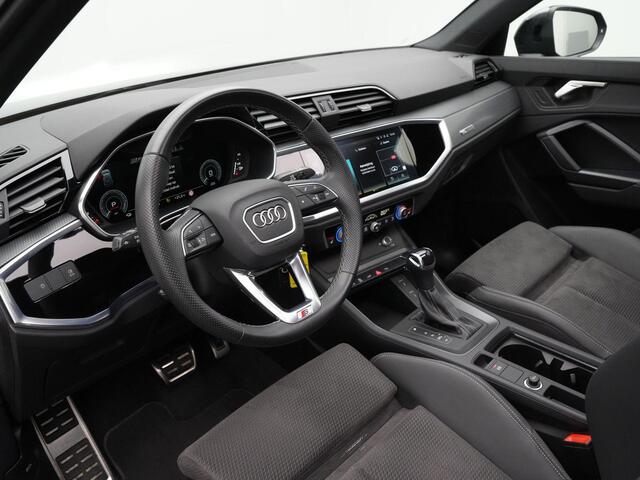 Audi Q3 45 TFSI e 245 pk S-tronic S edition | Panoramadak | Full LED | Achteruitrijcamera | Standkachel | Adaptive Cruise Control | Sportstoelen | 20 inch