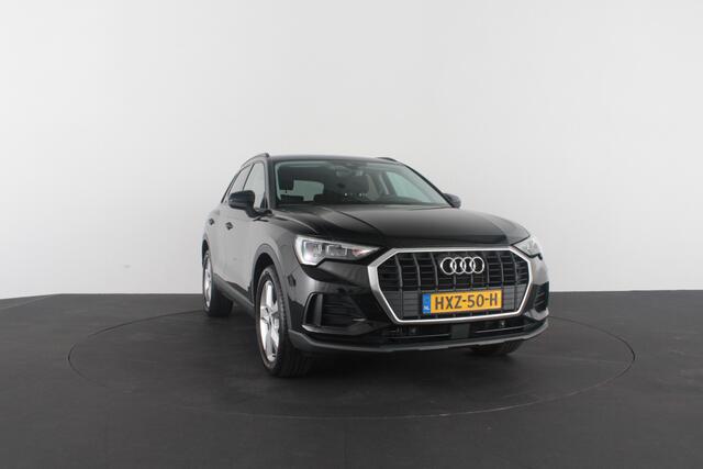 Audi Q3 45 TFSI e edition > 245pk/Leer/19inch/keyless/Stoelverwarming/Plug in-hybride...