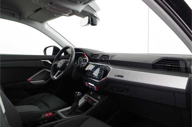 Audi Q3 45 TFSI e edition > 245pk/Leer/19inch/keyless/Stoelverwarming/Plug in-hybride...
